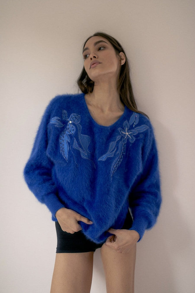 
            
                Load image into Gallery viewer, BOWIE &amp;amp; SINGER BLUE MOHAIR SWEATER - SIZE M
            
        