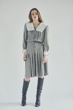 WIDE COLLAR STRIPED DRESS