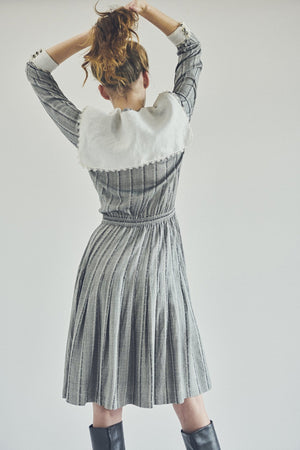WIDE COLLAR STRIPED DRESS