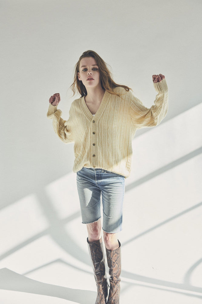 PALE YELLOW KNIT CARDIGAN SWEATER