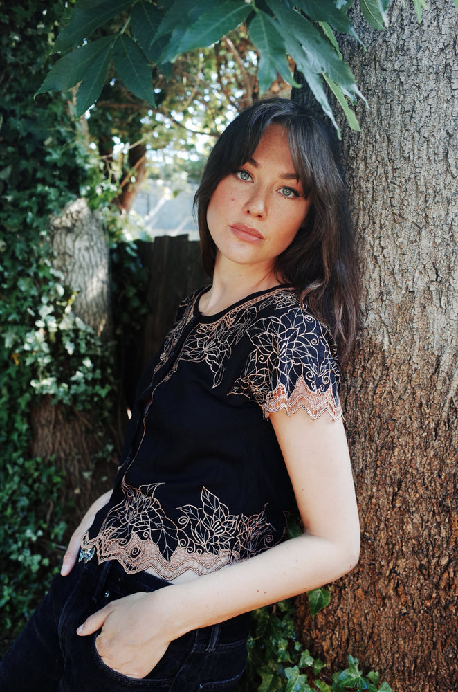 FLORAL STITCH SHIRT